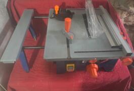 Location outil Scie sur table électrique près de Marseille