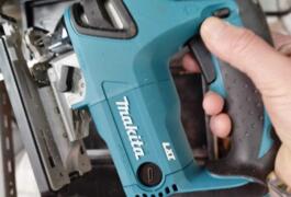 Location outil Scie sauteuse Makita près de Donges