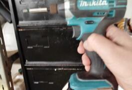 Location outil Perceuse Sans-fil Makita près de Donges