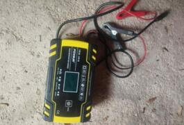 Location outil Chargeur de batterie Électrique près de La Garde