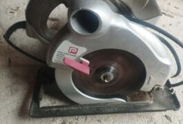 Location outil Scie plongeante près de La Garde