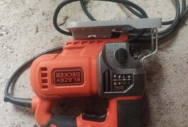 Location outil Scie sauteuse Filaire Bosch près de La Garde