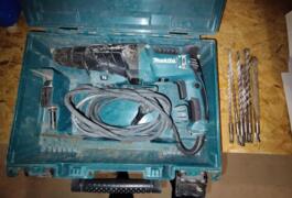 Location outil Perceuse Électrique Makita près de Saint-Hilaire-de-Clisson