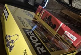 Location outil Tondeuse Électrique Ryobi près de Talcy