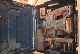 Location outil Burineur perforateur Électrique Bosch près de Ratte