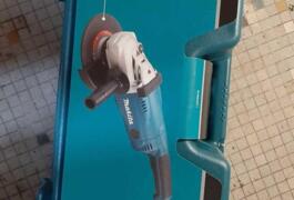 Location outil Meuleuse Électrique Makita près de Ratte