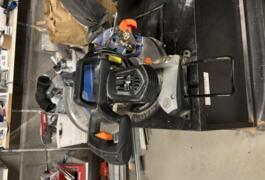 Location outil Scie à onglet Électrique Dexter près de Quimper