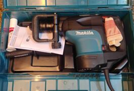 Location outil Burineur perforateur Électrique Makita près de Saint-Laurent-du-Pont