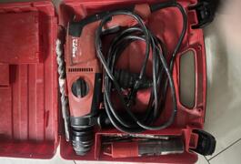 Location outil Burineur perforateur Électrique Hilti près de Villecresnes