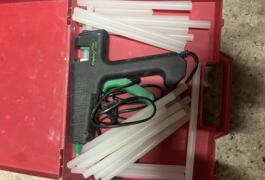 Location outil Pistolet à colle près de Villecresnes