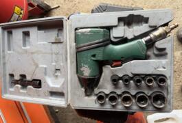 Location outil Visseuse Pneumatique Parkside près de Lapouyade