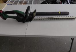 Location outil Taille haie Électrique Parkside près de Arbent