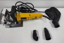 Location outil Lamelleuse Dewalt près de Le Hinglé