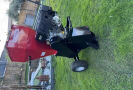 Location outil Broyeur de végetaux Thermique près de Orange