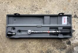 Location outil Clé dynamométrique Coffret Facom près de Saint-Sylvestre