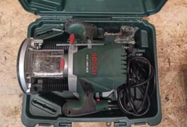 Location outil Défonceuse à bois Électrique Bosch près de Aix-en-Provence