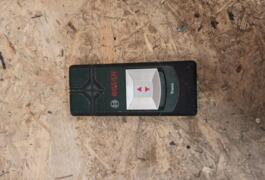 Location outil Détecteur multi matériaux Électrique près de Aix-en-Provence