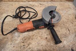 Location outil Meuleuse Électrique Black et decker près de Aix-en-Provence