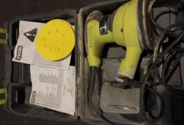 Location outil Ponceuse Électrique Ryobi près de Leers