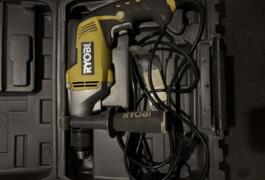 Location outil Perceuse Électrique Ryobi près de Leers