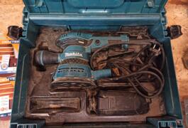 Location outil Ponceuse Électrique Makita près de Aix-en-Provence