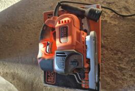 Location outil Scie sauteuse Filaire Black et decker près de Sarrians