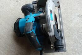 Location outil Scie circulaire Électrique près de Erbray