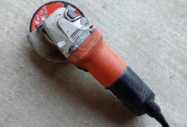 Location outil Meuleuse Électrique près de Erbray