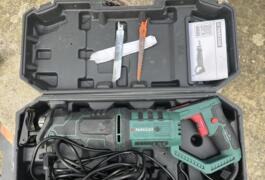 Location outil Scie sabre Électrique Parkside près de Liancourt