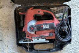 Location outil Scie sauteuse Filaire Black et decker près de Pey