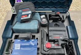 Location outil Niveau laser Bosch près de Mareuil-lès-Meaux