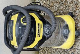 Location outil Aspirateur eau poussière Électrique Karcher près de Mareuil-lès-Meaux