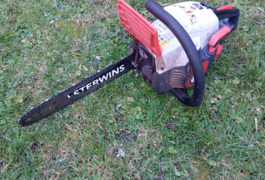 Location outil Tronçonneuse Thermique Sterwins près de Saint-Martin-du-Manoir