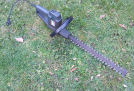 Location outil Taille haie Électrique près de Saint-Martin-du-Manoir