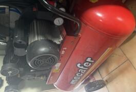 Location outil Compresseur Électrique Mecafer près de Beauvais