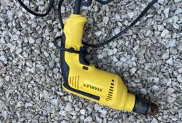 Location outil Perceuse Électrique Stanley près de Caumont-sur-Durance