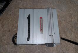 Location outil Scie sur table Électrique près de La Verpillière