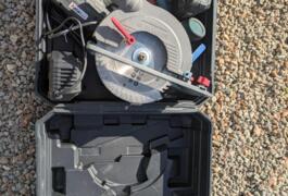 Location outil Scie circulaire Électrique Parkside près de Mesnils-sur-Iton