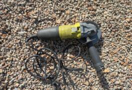 Location outil Meuleuse Électrique Ryobi près de Mesnils-sur-Iton