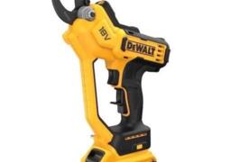 Location outil Coupe branche Électrique Dewalt près de Sens