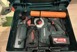 Location outil Burineur perforateur Électrique Metabo près de Saint-Mars-du-Désert