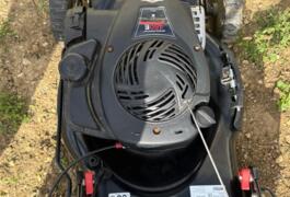 Location outil Tondeuse Thermique Briggs &amp; stratton près de Saint-Étienne-sous-Bailleul
