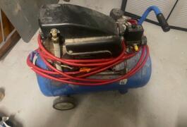 Location outil Compresseur Électrique près de Satolas-et-Bonce