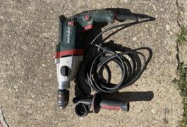 Location outil Perceuse Électrique Metabo près de Florensac