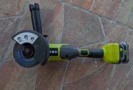 Location outil Meuleuse Sans-fil Ryobi près de Éragny-sur-Epte