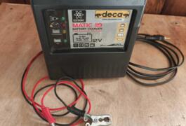 Location outil Chargeur de batterie Électrique près de Eauze