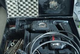 Location outil Burineur perforateur Électrique près de Montreuil-l'Argillé