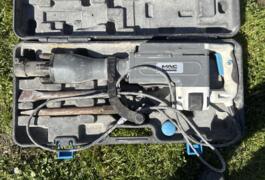 Location outil Burineur perforateur Électrique Mac-allister près de Rives-du-Loir-en-Anjou