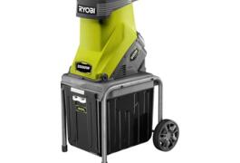 Location outil Broyeur de végetaux Électrique Ryobi près de Avion