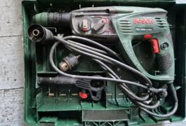 Location outil Burineur perforateur Électrique Bosch près de Quéven